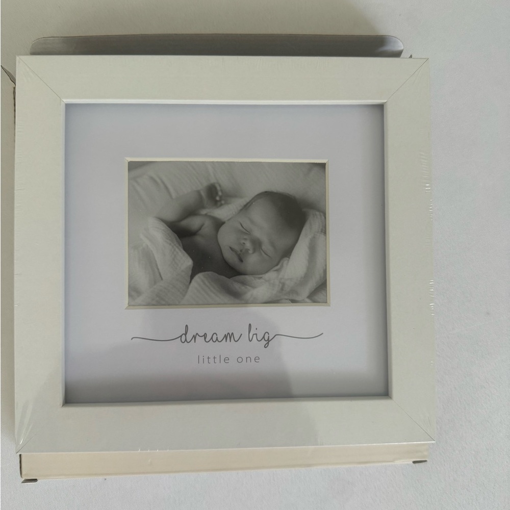 Baby picture frame